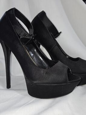 Shoe Dazzle Black Satin Peep-Toe Platform Heels With Ankle Strap